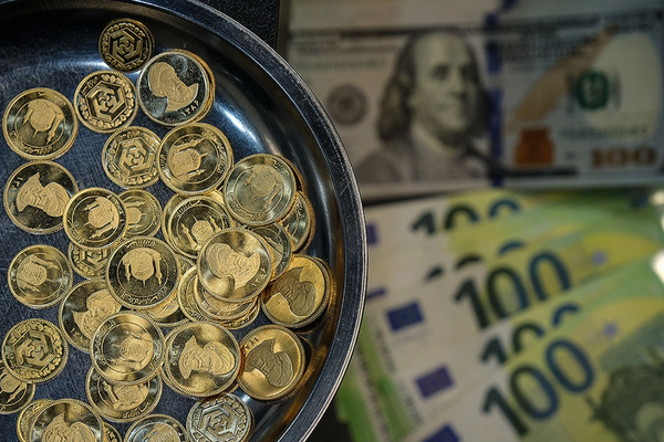 الدولار يتجاوز 113 ألف تومان.. قفزة قياسية لأسعار العملات في إيران بعد تفعيل "آلية الزناد"