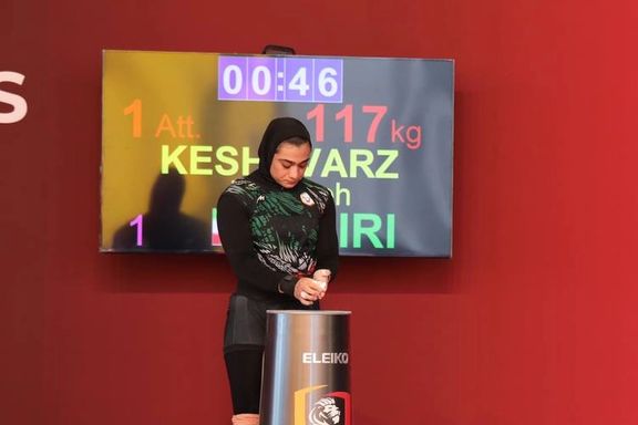 یک ورزشکار دیگر پناهنده شد؟؛ فدراسیون وزنهبرداری در جستجوی فاطمه کشاورز در اسپانیا