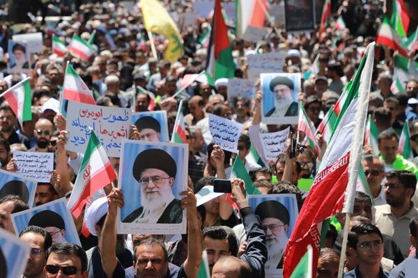 "جيروزاليم بوست": النظام الإيراني يحاول خلق دعم شعبي وهمي عبر حسابات مزيفة على "إكس"