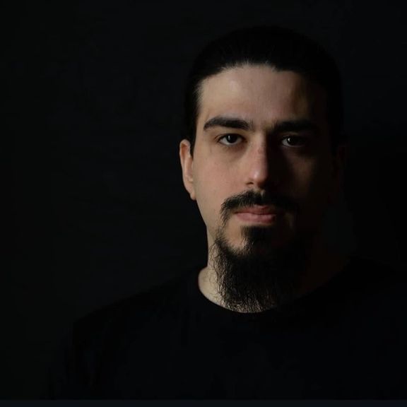 بهراد آذرگان، شهروند بهائی، پس از بازداشت و افزایش وثیقه، از فعالیت در فضای مجازی منع شد