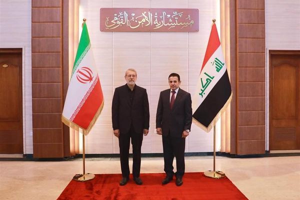 لاریجانی در سفر به بغداد توافقنامهای امنیتی با عراق امضا کرد