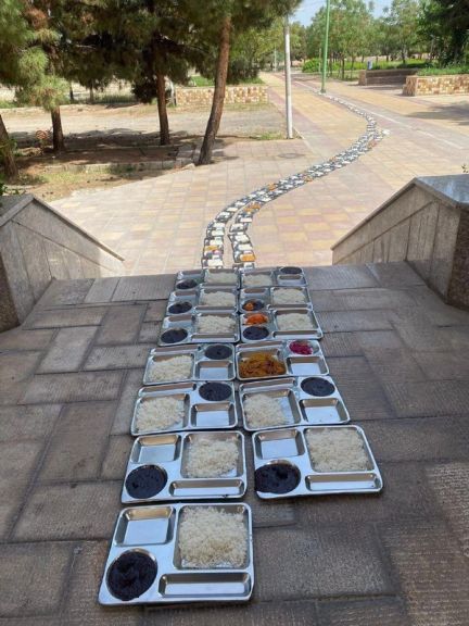 روزنامه پیام ما: اعتراضات دنبالهدار دانشجویان به غذاهای مسموم در دانشگاهها ادامه دارد