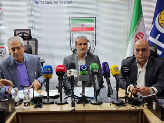 فدراسیون فوتبال: مدیران استقلال و پرسپولیس موافق سقف قرارداد بودند، چرا اعتراض میکنند؟