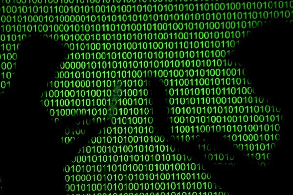 "الشاباك" يحذّر: إيران تسعى لاستقطاب مراهقين إسرائيليين للتجسس لصالحها عبر إغراءات مالية