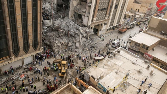 Thousands Protest In Southern Iran, Chant Against Supreme Leader