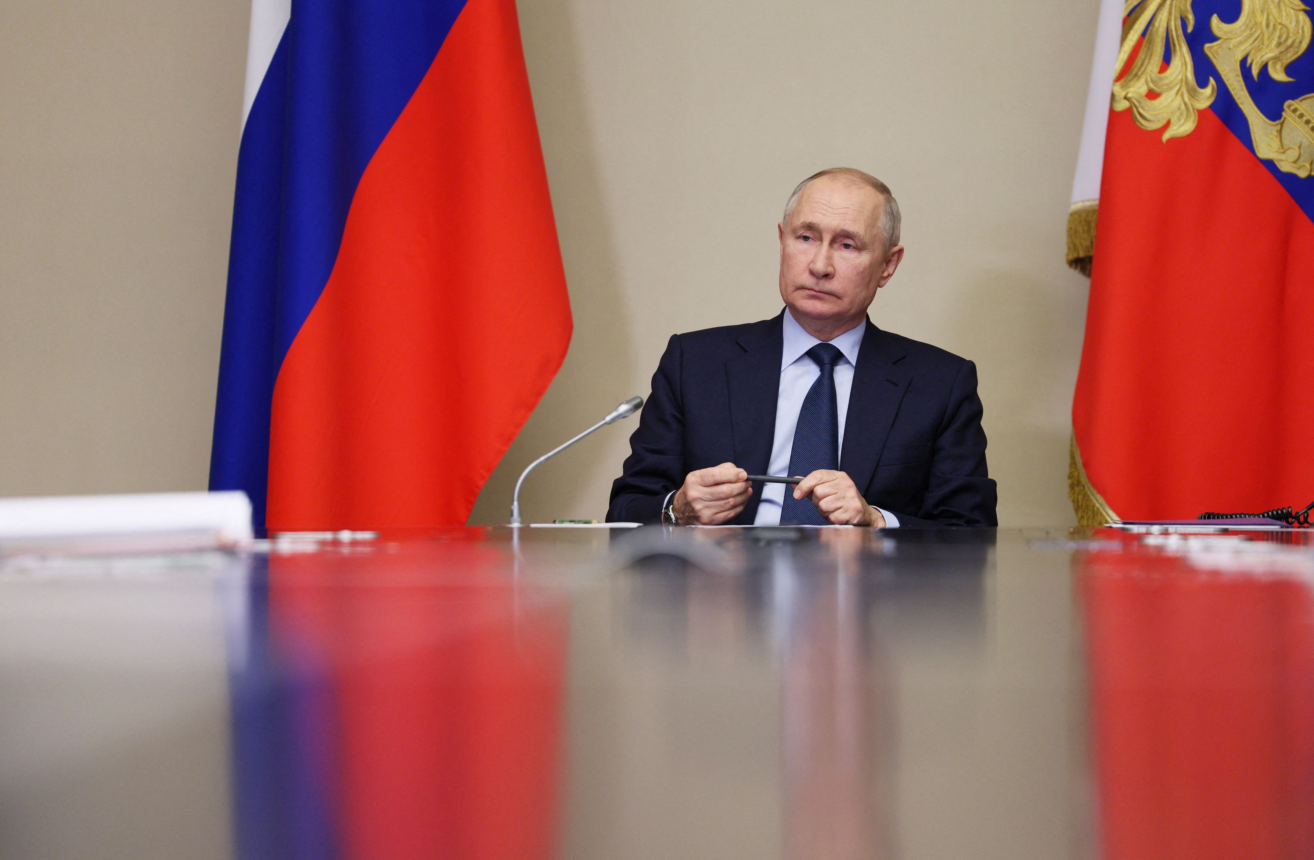 Russia's Putin Speaks To Iran, Others On Mideast Conflict 