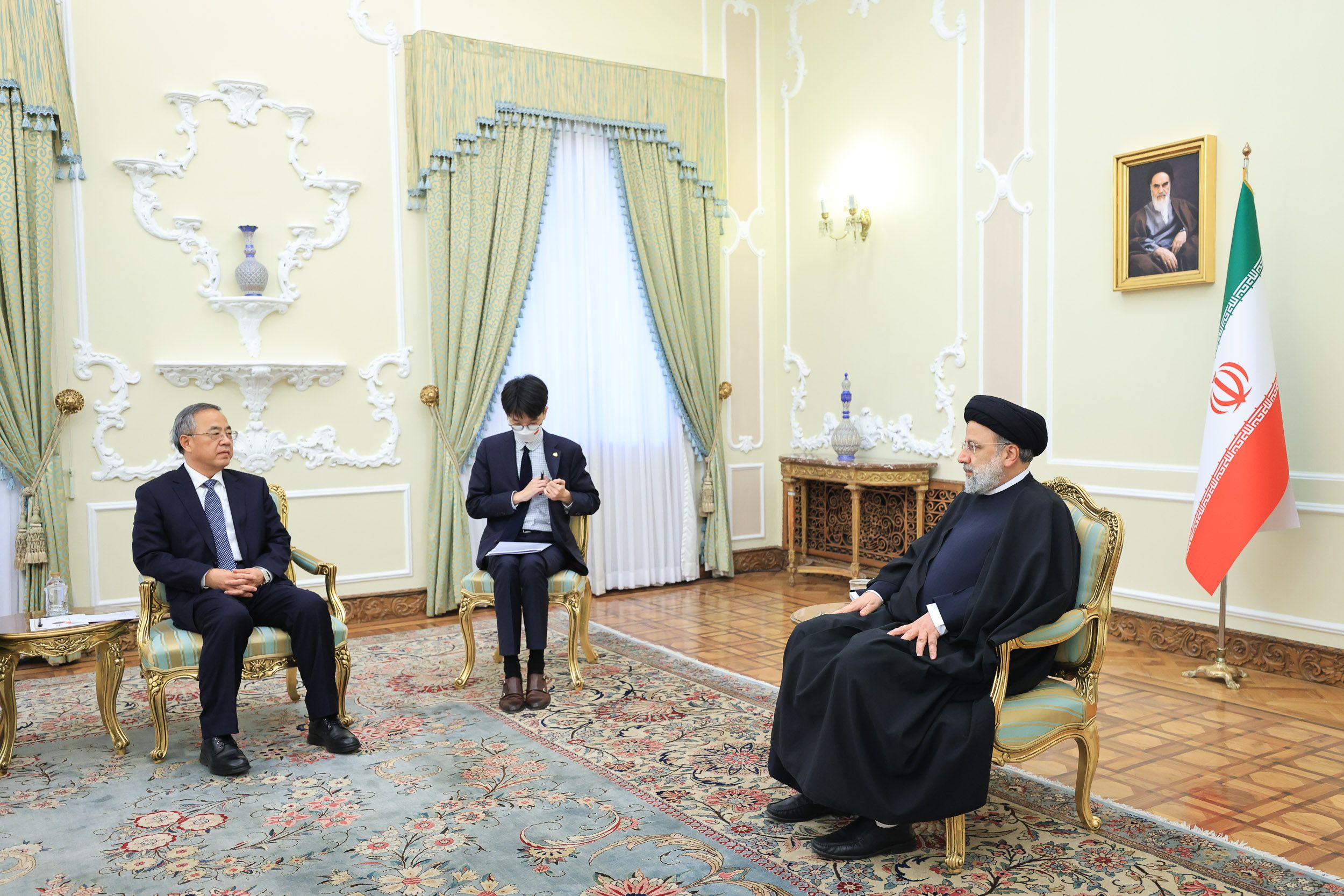 «گلایه» ابراهیم رئیسی از چین به دنبال اعلام مواضع اخیر شی جین پینگ در سفر به عربستان سعودی