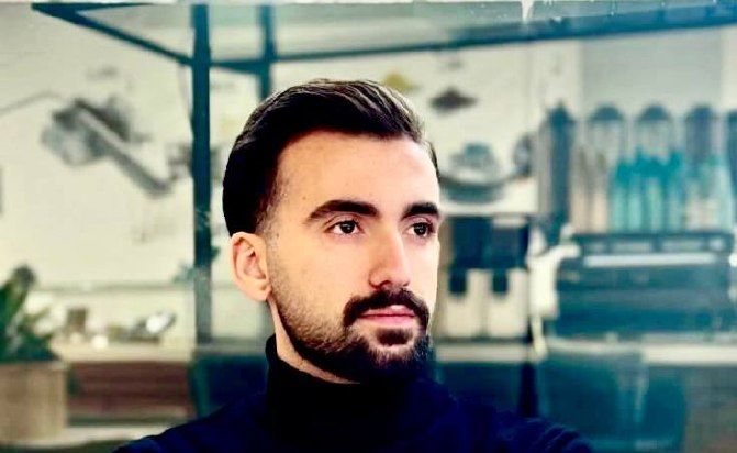 امیر‌پارسا اشکبوس؛ جوانی که پیکرش پشت بیمارستان الغدیر در پتوی آبی پیدا شد