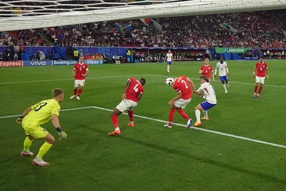 اتریش ۰-۱ فرانسه؛ مدعی اصلی قهرمانی با گلبهخودی برد