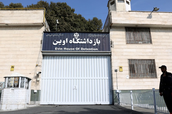 Evin Prison's Ward 4: Cramped, Filthy, Pest-Ridden, and Ignored