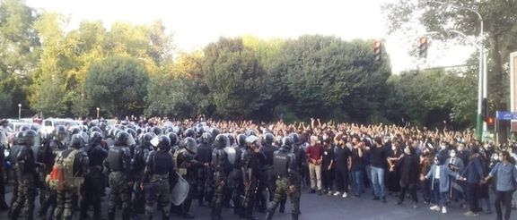 نزدیکی دولت پزشکیان با نیروهای امنیتی و نظامی احتمال همراهی در سرکوب اعتراضات احتمالی آینده را افزایش میدهد