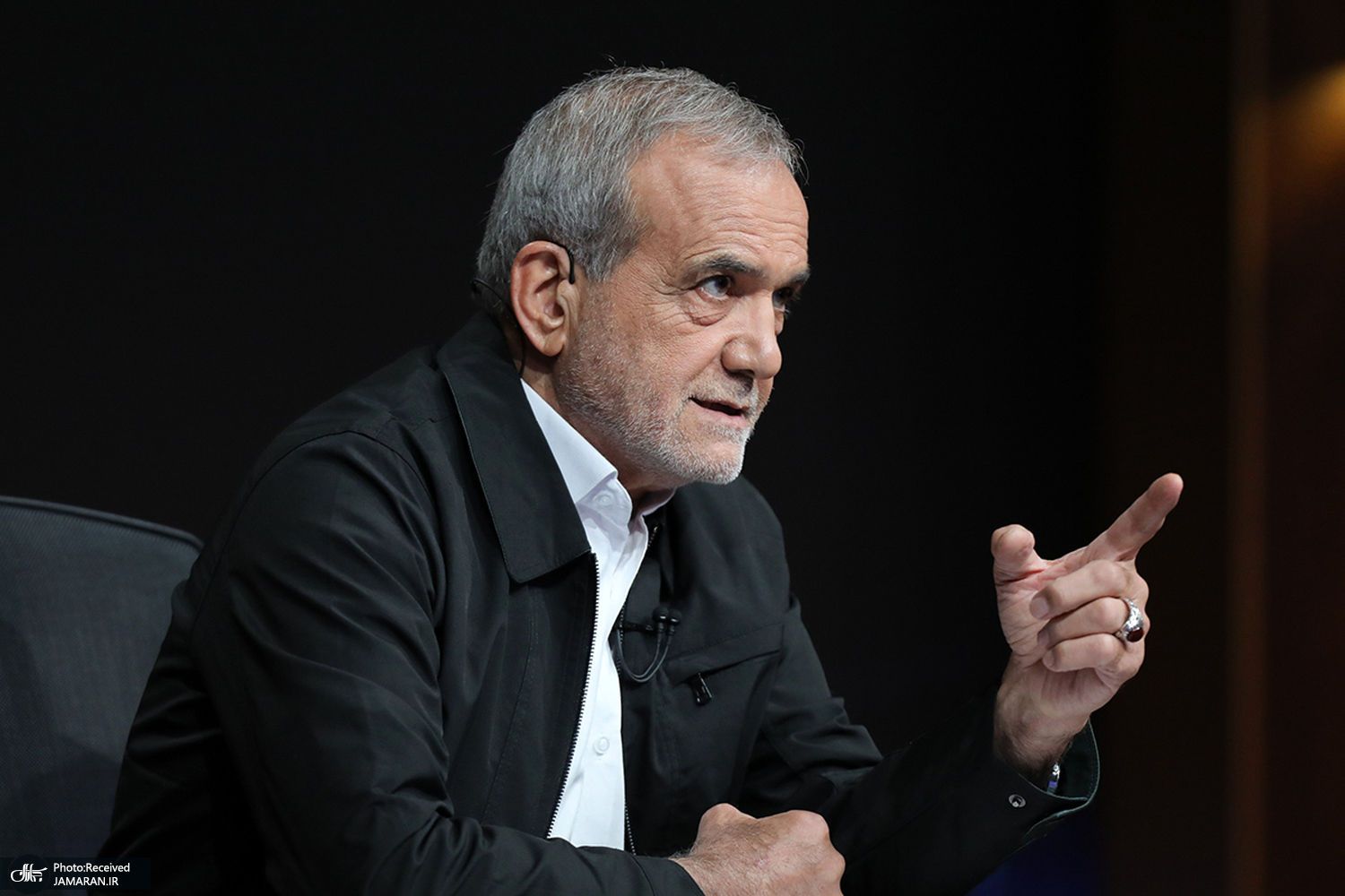 دستور پزشکیان در «شورای عالی فضای مجازی»: با فیلترشکن‌ها مقابله شود 