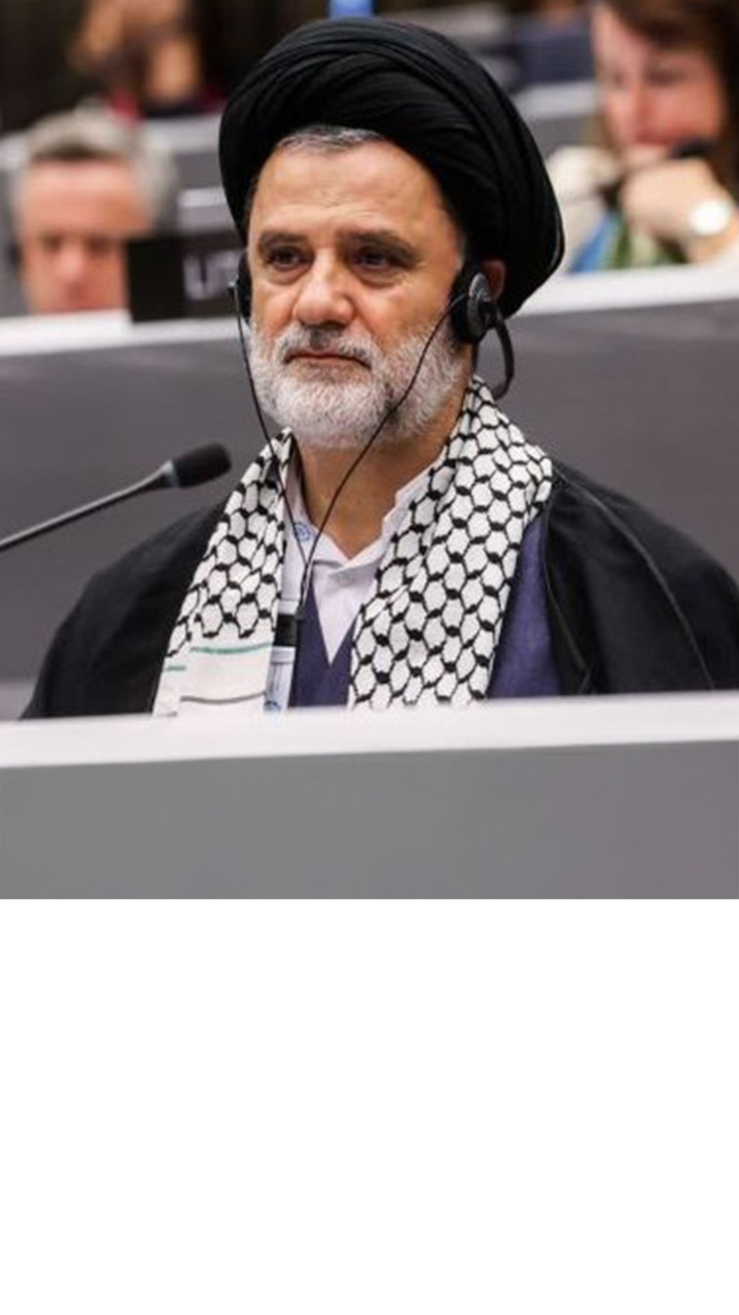 عضو وفد التفاوض الإيراني: واشنطن طالبت بتنازلات نووية و"تقاسم" عوائد "هرمز"
