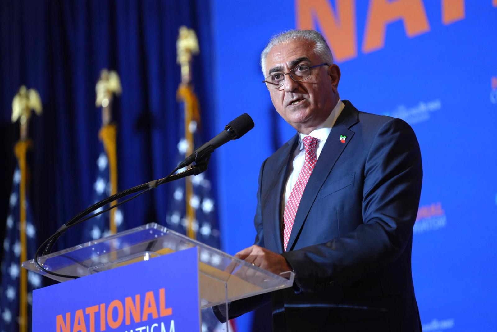 با دخالت دولت آلمان، کنفرانس امنیتی مونیخ دوباره دعوت از شاهزاده رضا پهلوی را پس گرفت