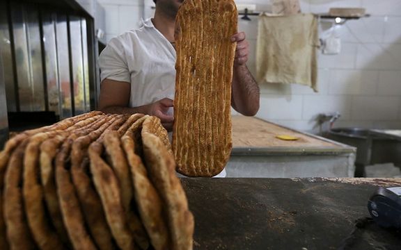 در چند استان ایران طرح «کارت نان» اجرا میشود