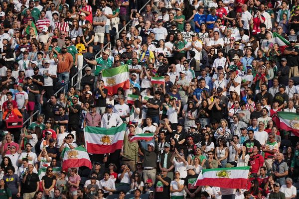 تیمهای ایران و نیوزیلند در پایان نیمه نخست در جام جهانی با تساوی یک بر یک به رختکن رفتند