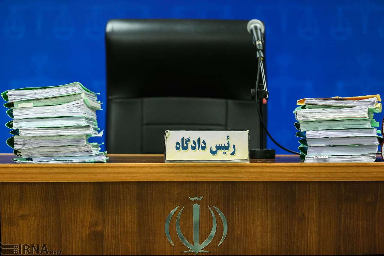 قوه قضاییه دستور تشکیل هیاتی ویژه برای بررسی حکم سرقت سه بسته بادام صادر کرد