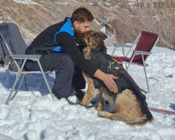 معترضی که وقتی ایستاد تا به زنی مسن کمک کند، هدف گلوله قرار گرفت