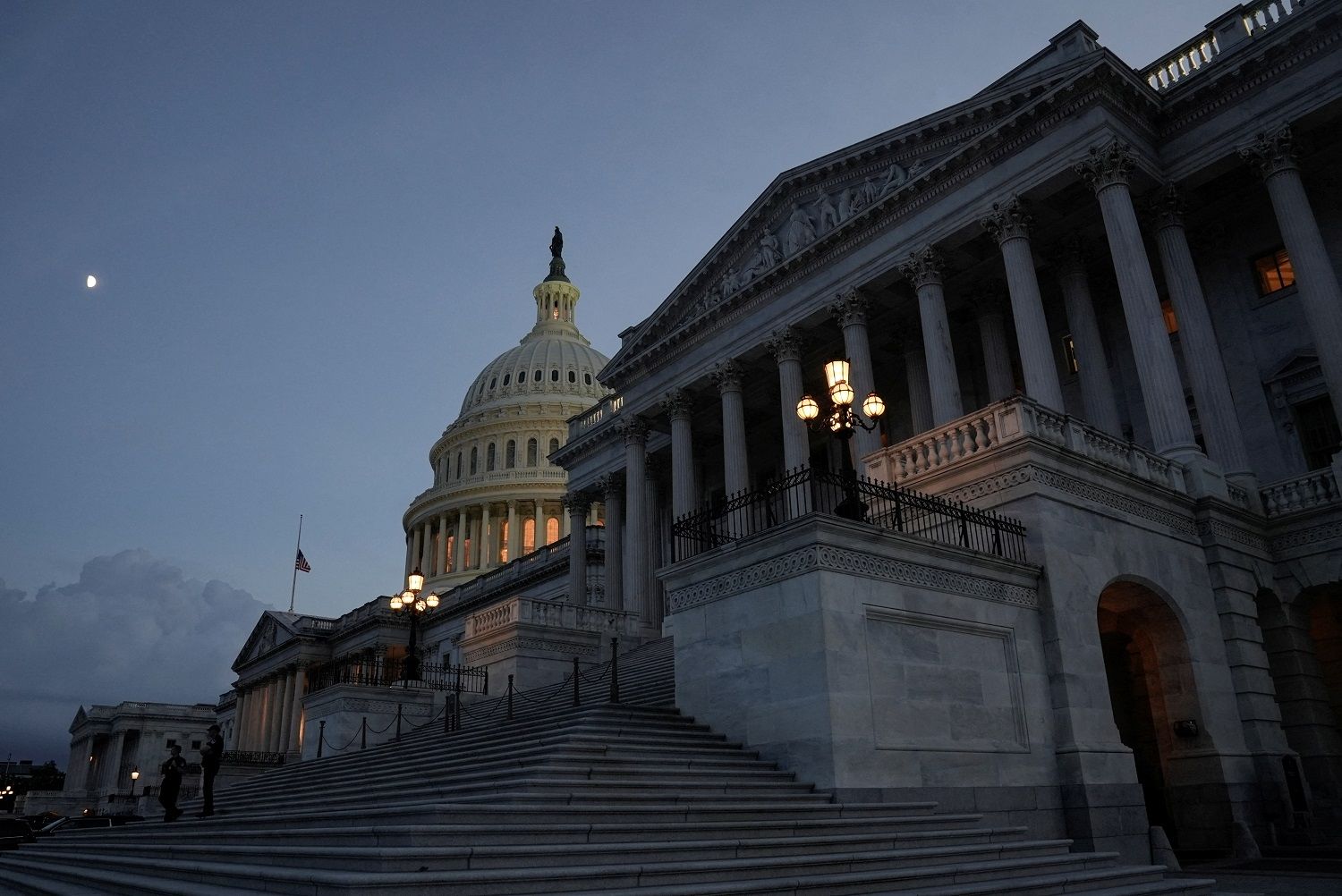 US House Votes 420-1 To Support Iran's Protest Movement