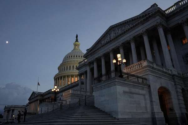 US House Votes 420-1 To Support Iran's Protest Movement