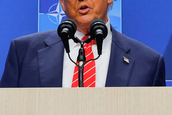 ترامب: الصراع بين إيران وإسرائيل قد يبدأ من جديد قريبا