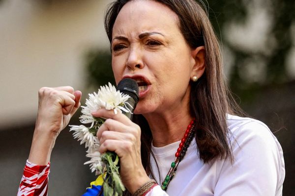 الفائزة بـ"نوبل للسلام": نضال الإيرانيين والفنزويليين مترابط… ولن يمنع أحد حريتهما