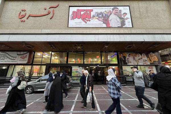 Iranian filmmakers mount rare collective challenge to state control