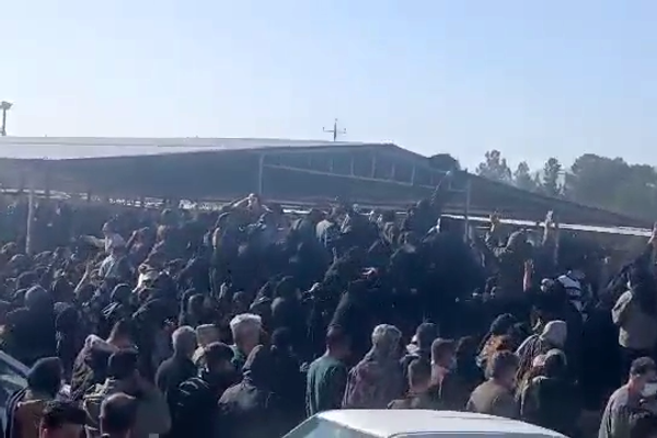 ۶۰۰ هزار نیروی مسلح جمهوری اسلامی، در محاصره خویشاوندان سوگوار و خشمگین