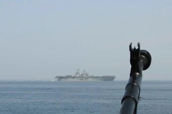 جمهوری اسلامی، برای اولین بار بعد از جنگ عراق، از بستن موقت بخشی از تنگه هرمز خبر داد