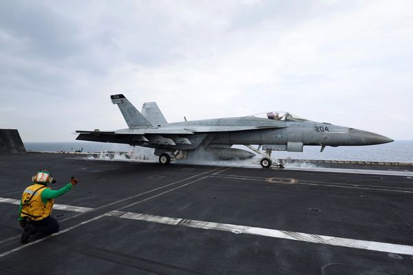 وای نت: احتمال حمله آمریکا بالاست، اما پاسخ موشکی تهران به اسرائیل قطعی نیست