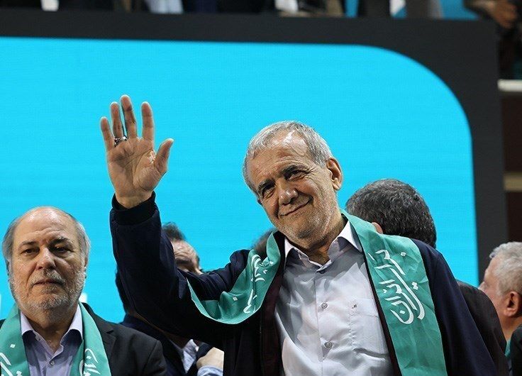 Presidential Candidate Reveals Rampant Corruption in Iranian Government