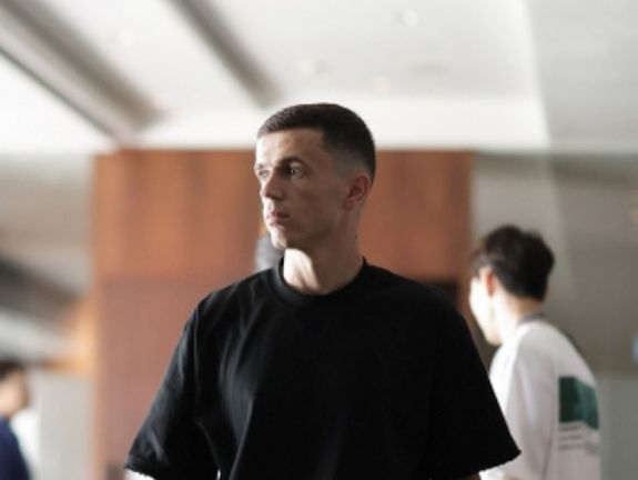 یاسر آسانی، وینگر جدید استقلال، این هفته به ایران میآید