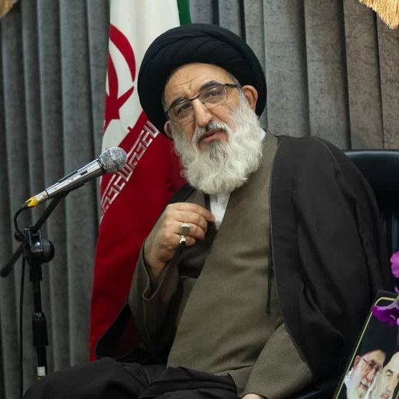 نماینده خامنهای در استان البرز: آمریکا گرفتار بیبرقی است