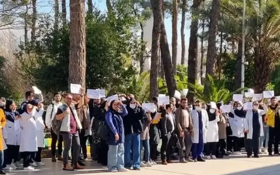 پرستاران شیرازی به طور مشروط به اعتصاب خود پایان دادند
