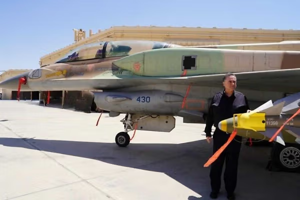 وزیر دفاع اسرائیل: با آتش سنگین، تخلیه ساکنان و عملیات زمینی به سراغ غزه می‌رویم