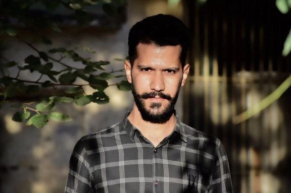 سجاد زارع، زندانی سیاسی سابق، ۲۵ شهریور در شیراز بازداشت شده و در زندان عادلآباد است