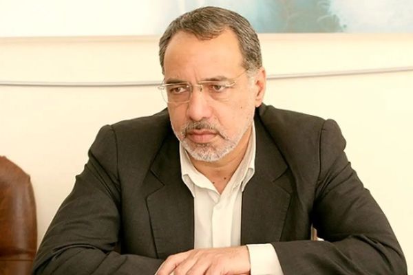 نائب سابق في البرلمان الإيراني: وضع إيران مزرٍ وخطير.. والشعب تجاوز المحافظين والإصلاحيين