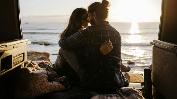 نتایج یک تحقیق: زنانی که با مردان جوانتر رابطه دارند رضایت جنسی بیشتری دارند