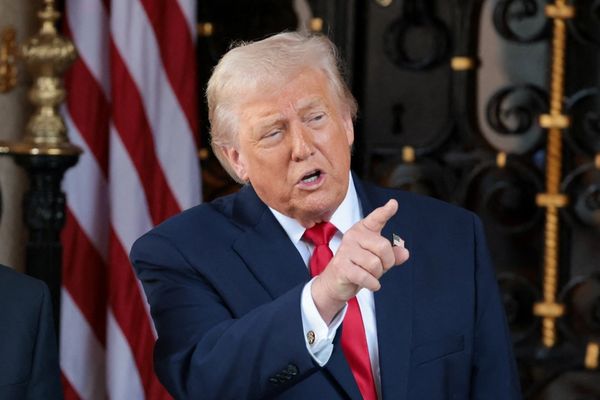 "تايم": تهديد ترامب بالتدخل الأميركي زاد الضغوط على النظام الإيراني