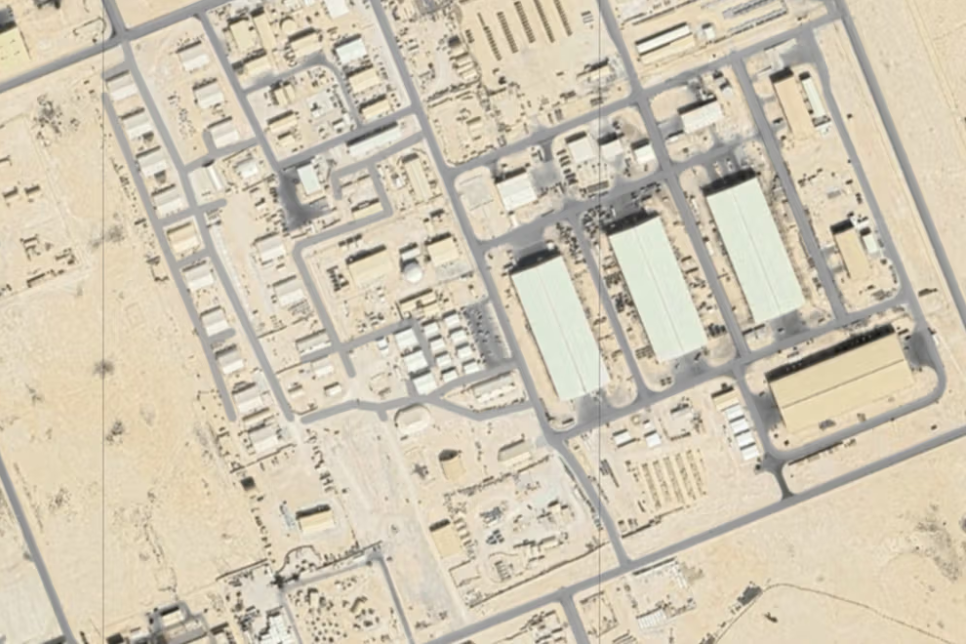 یک تصویر ماهواره‌ای منبع‌باز از پایگاه هوایی آمریکا در العدید قطر، پیش از آغاز جنگ ۱۲ روزه ماه گذشته در خاورمیانه، گنبد ژئودزیکی را نشان می‌دهد که پایانه مدرن‌سازی نیروی هوایی آمریکا (MET) را در خود جای داده است.