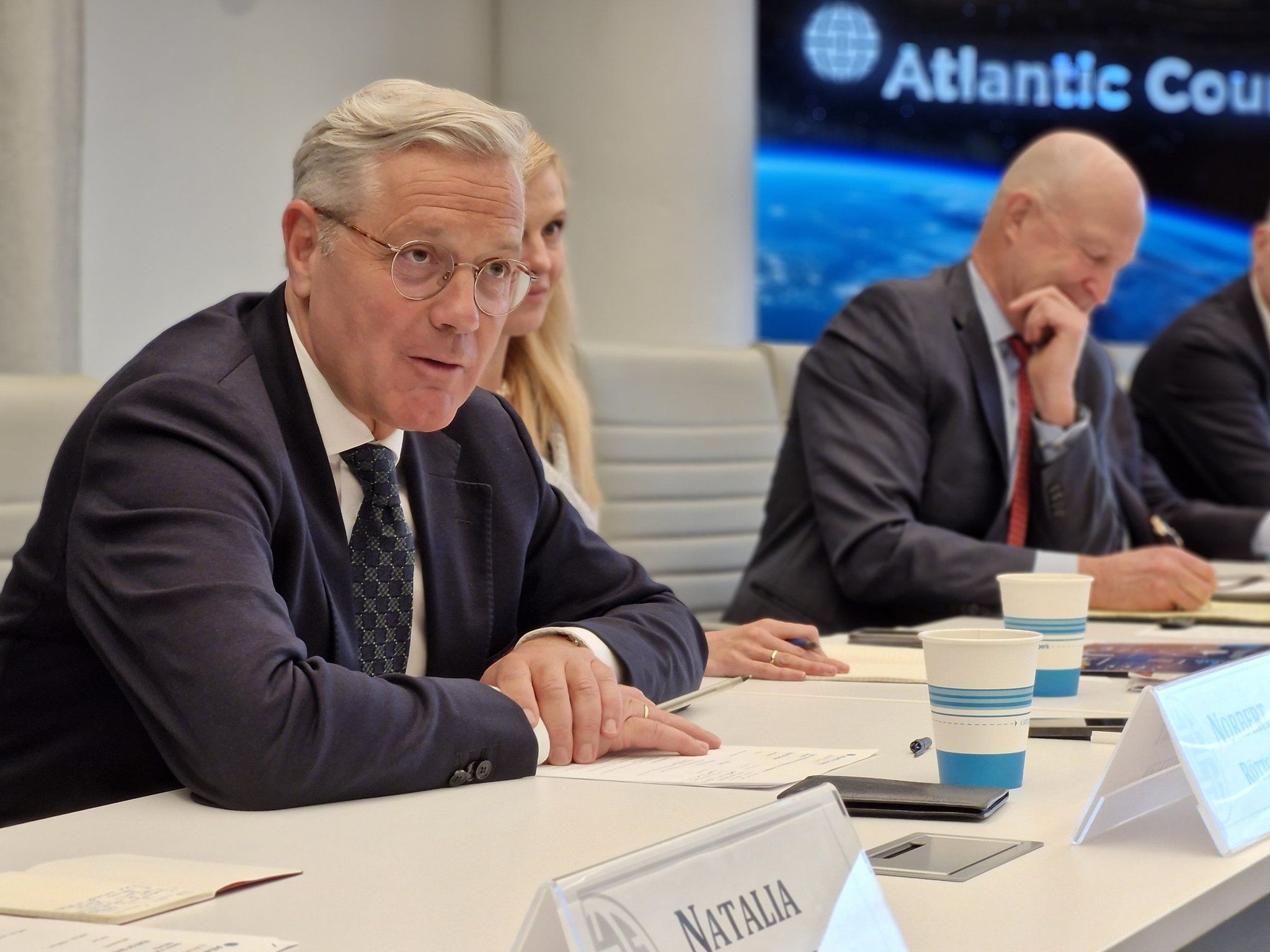 نوربرت روتگن، نماینده پارلمان آلمان: مسئله مردم ایران انتخاب بین آزادی و ترور است