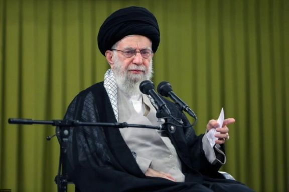 رسانه خامنه‌ای مردم را به «جنایت و تروریسم» متهم کرد