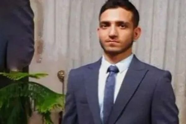 Israeli-Iranians caught in standoff, mourn execution of Jewish Iranian