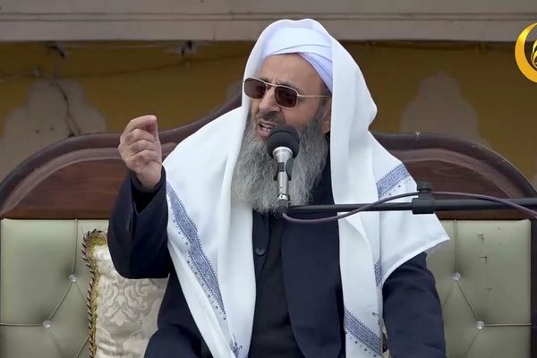 Iran's top Sunni cleric welcomes appointment of Sunni governor