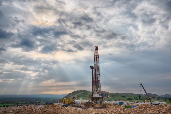 A US-Iran deal alone won't rescue Iran's oil economy