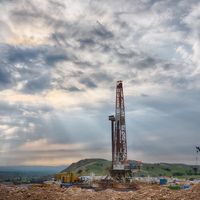 A US-Iran deal alone won't rescue Iran's oil economy