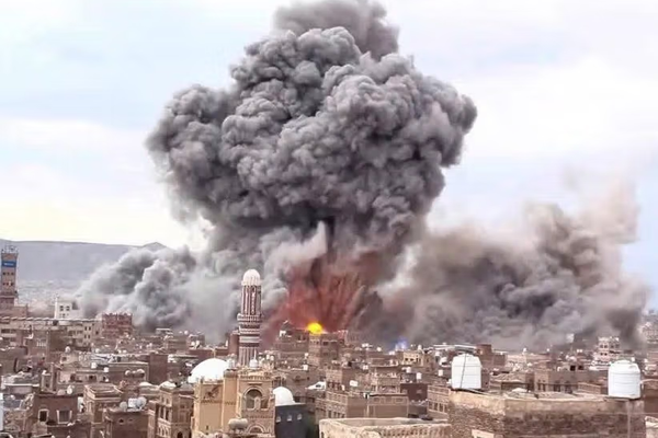 لنقص الصواريخ الإيرانية.. الحوثيون يزيدون الهجمات بالطائرات المسيّرة على إسرائيل