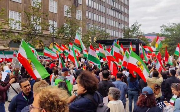 تجمع اعتراضی در دهها شهر جهان همزمان با نخستین سالگرد خیزش انقلابی و قتل مهسا ژینا امینی