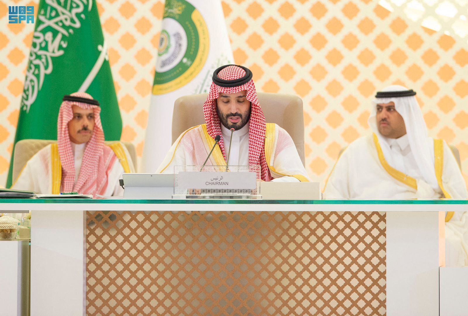 Saudi’s MBS Plays Diplomatic Balancing Act, But Can He Pull It Off?