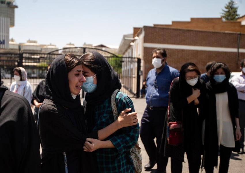 قرار جلب برای دو مقام سازمان حفاظت محیط زیست در پرونده واژگونی اتوبوس خبرنگاران